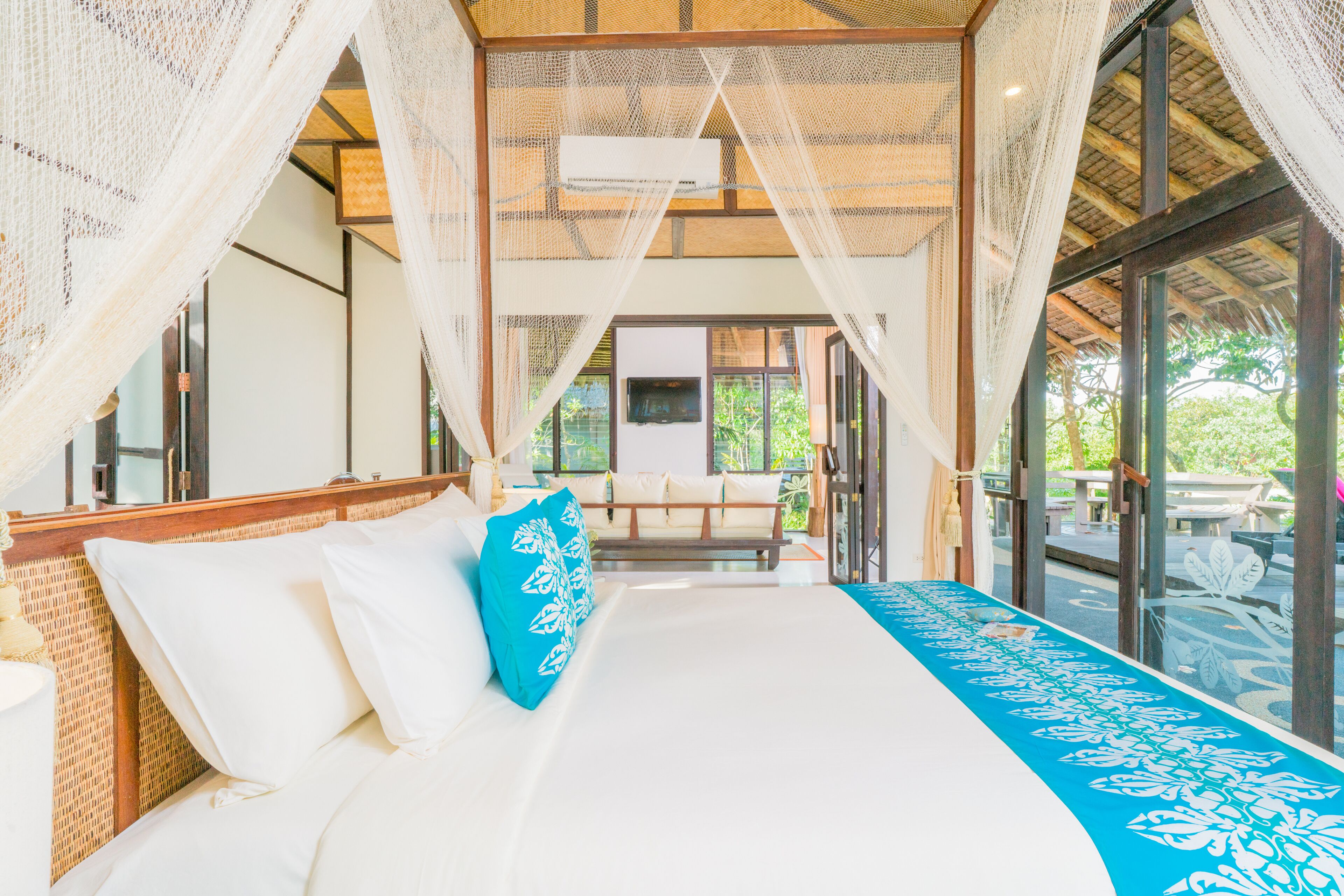 1 Bedroom Beach Front Villa