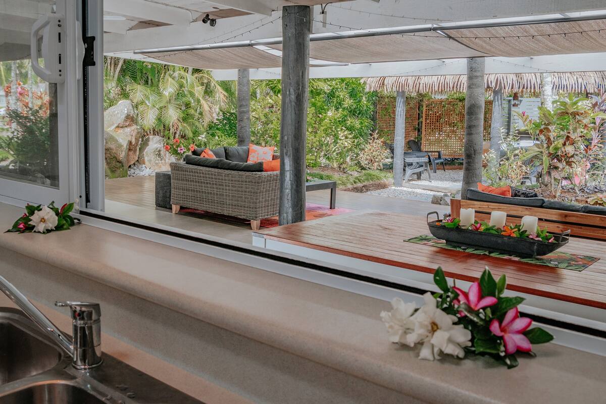 deluxe villa, 5 bedrooms | balcony view