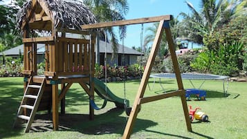 Kawasan main kanak-kanak – terbuka
