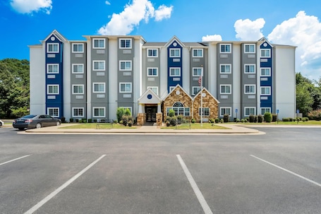 Exterior. Microtel Inn & Suites by Wyndham Searcy