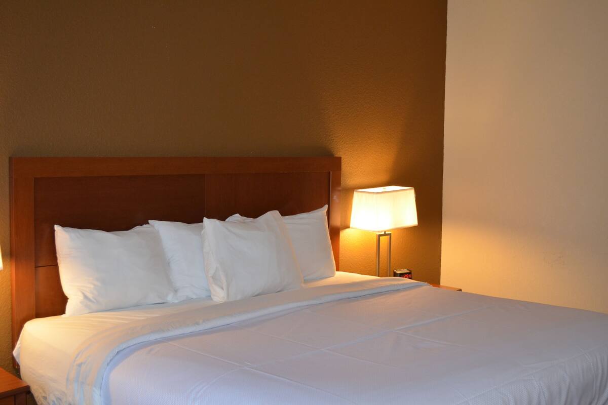 1 bedroom, desk, iron/ironing board, free WiFi