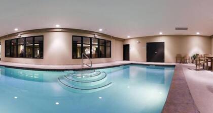 Holiday Inn Express Hotel & Suites Lander by IHG