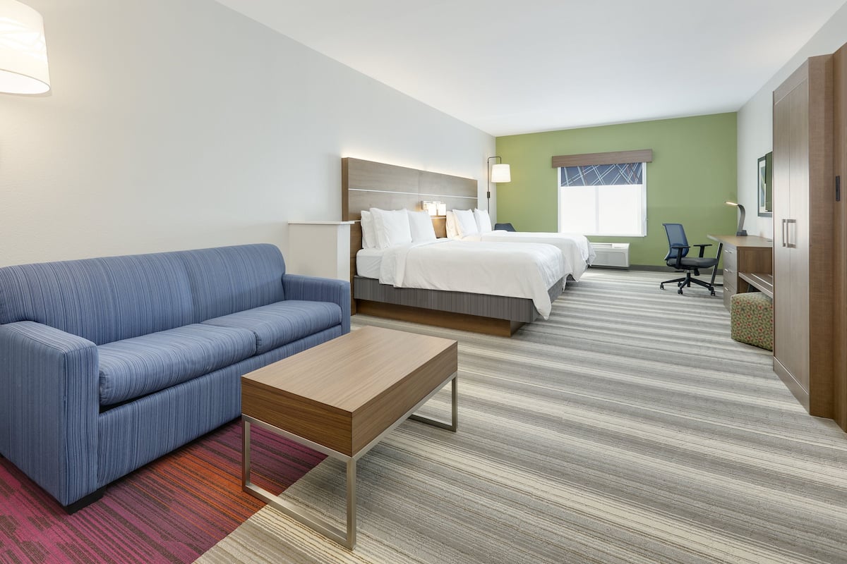 In-room safe, desk, iron/ironing board, free WiFi