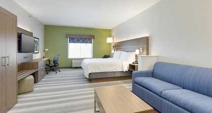 Holiday Inn Express & Suites Denton North by IHG