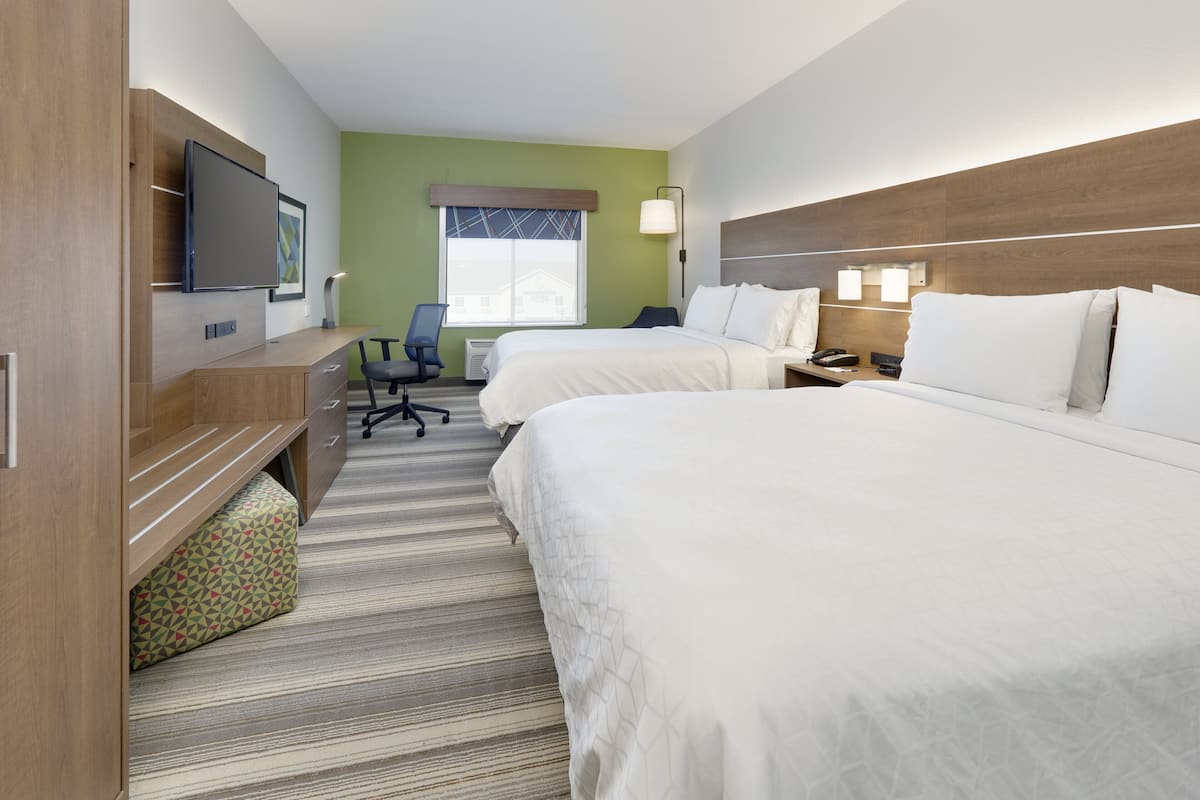 In-room safe, desk, iron/ironing board, free WiFi