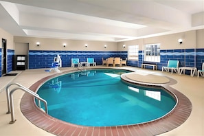 Piscine intérieure