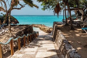  间海滩酒吧、划皮艇、划船/划独木舟