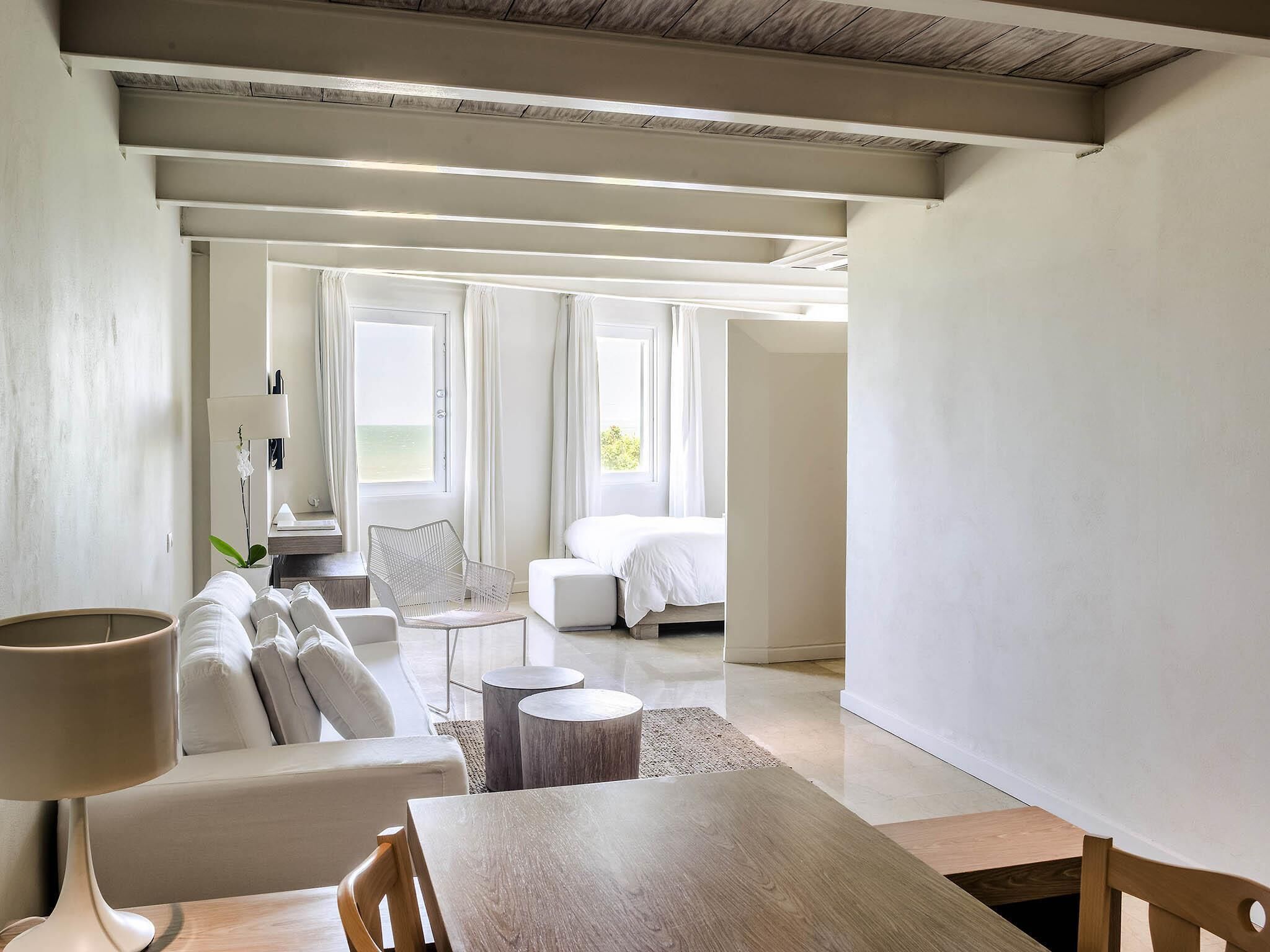 Suite familiar, 1 cama King size, vista al mar (Duplex) | Ropa de cama de alta calidad, edredón y minibar 