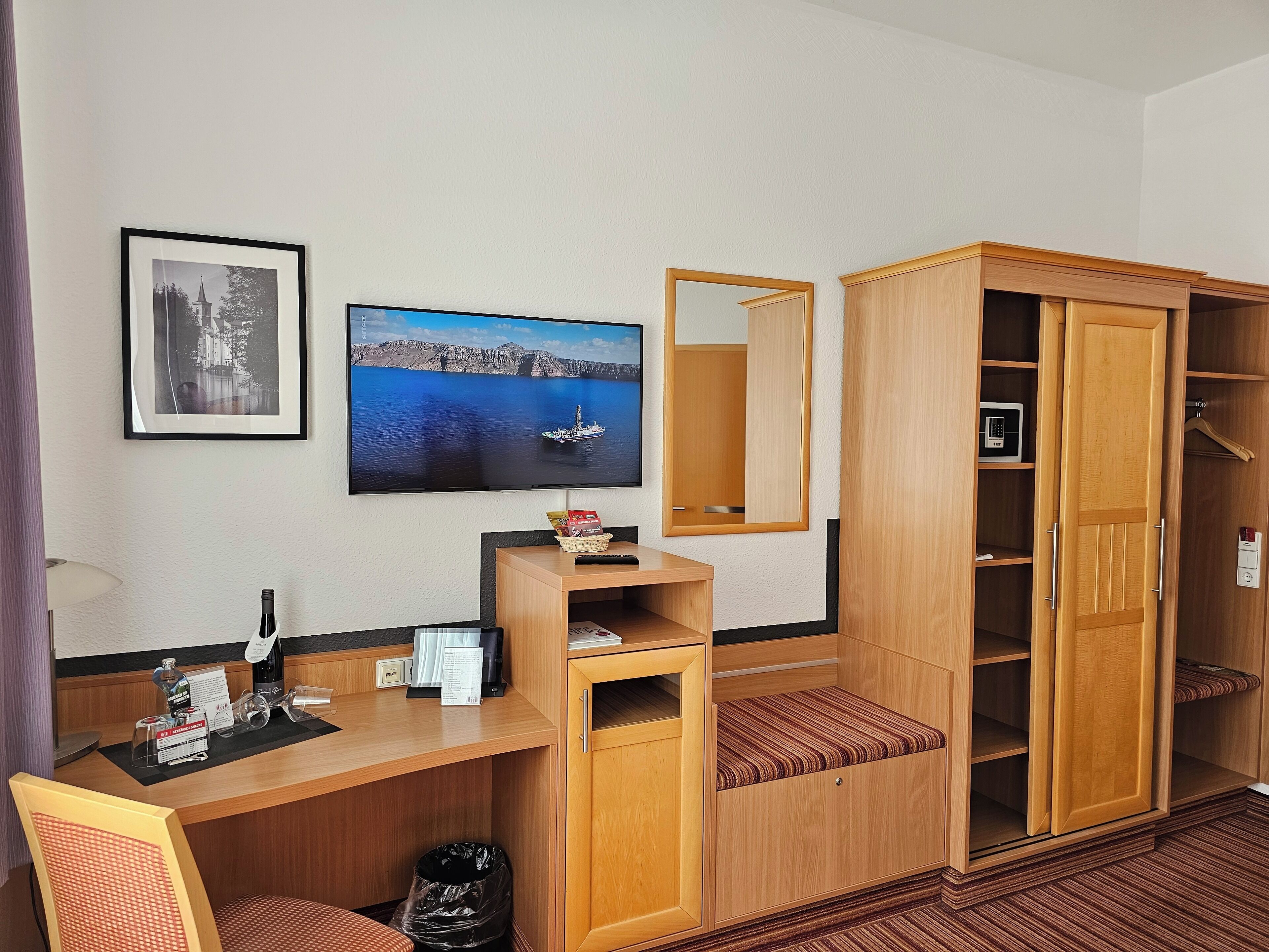 standard double or twin room | living area | tablet