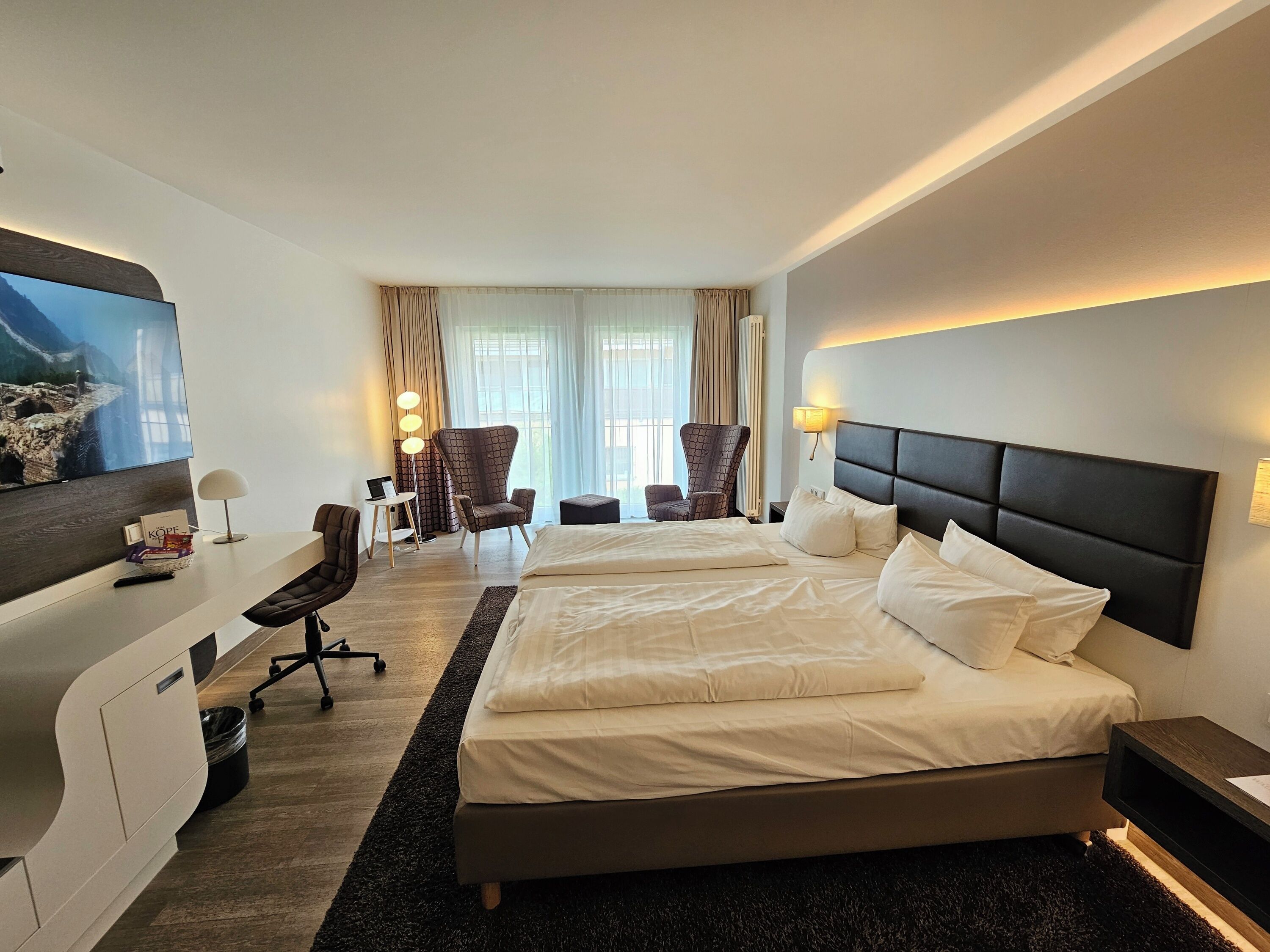 comfort double room, 1 king bed | 1 bedroom, premium bedding, in-room safe, desk