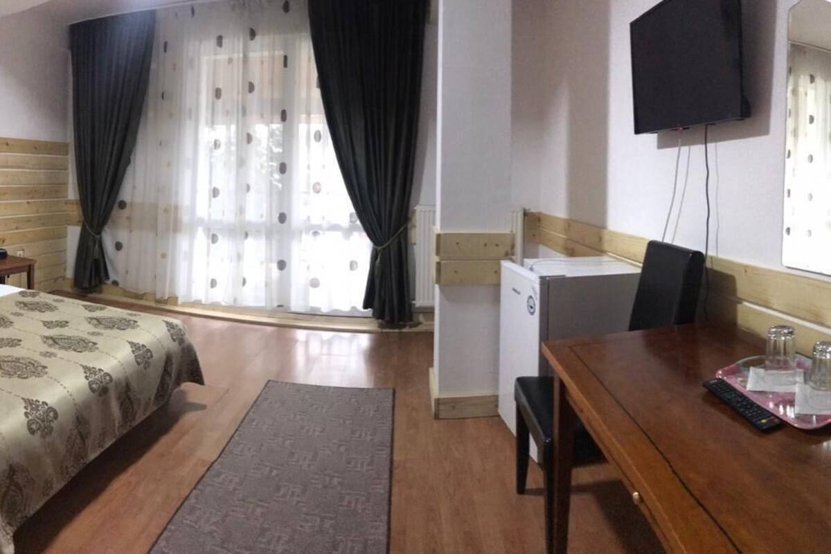 In-room safe, desk, iron/ironing board (on request), WiFi (free)