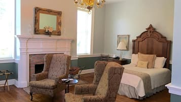 Desk, iron/ironing board, free WiFi, wheelchair access