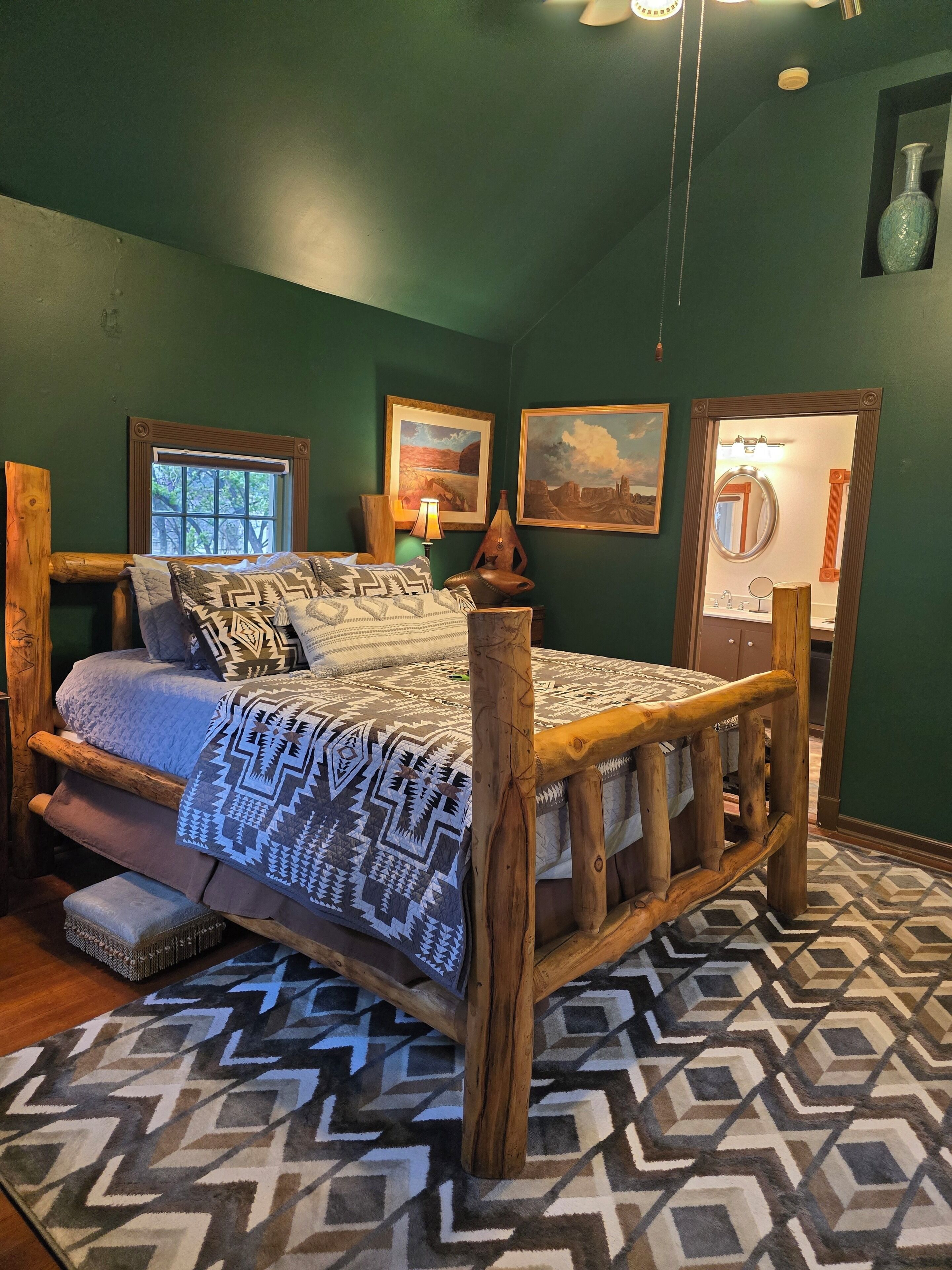 Cabaña romántica, baño privado | Sábanas de algodón egipcio, decoración individual, mobiliario individual