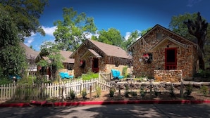 Unclassified image, 2 of 48, button - Rock Cottage Gardens B&B (Eureka Springs)