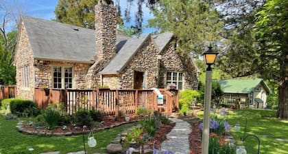 Rock Cottage Gardens B&B