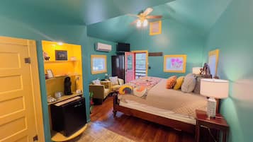 Egyptian cotton sheets, individually decorated, individually furnished