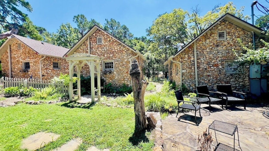 Rock Cottage Gardens B&B