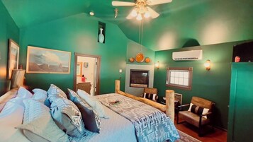 Cottage, Private Bathroom (#4 Aspen Cottage) | Egyptian cotton sheets, individually decorated, individually furnished