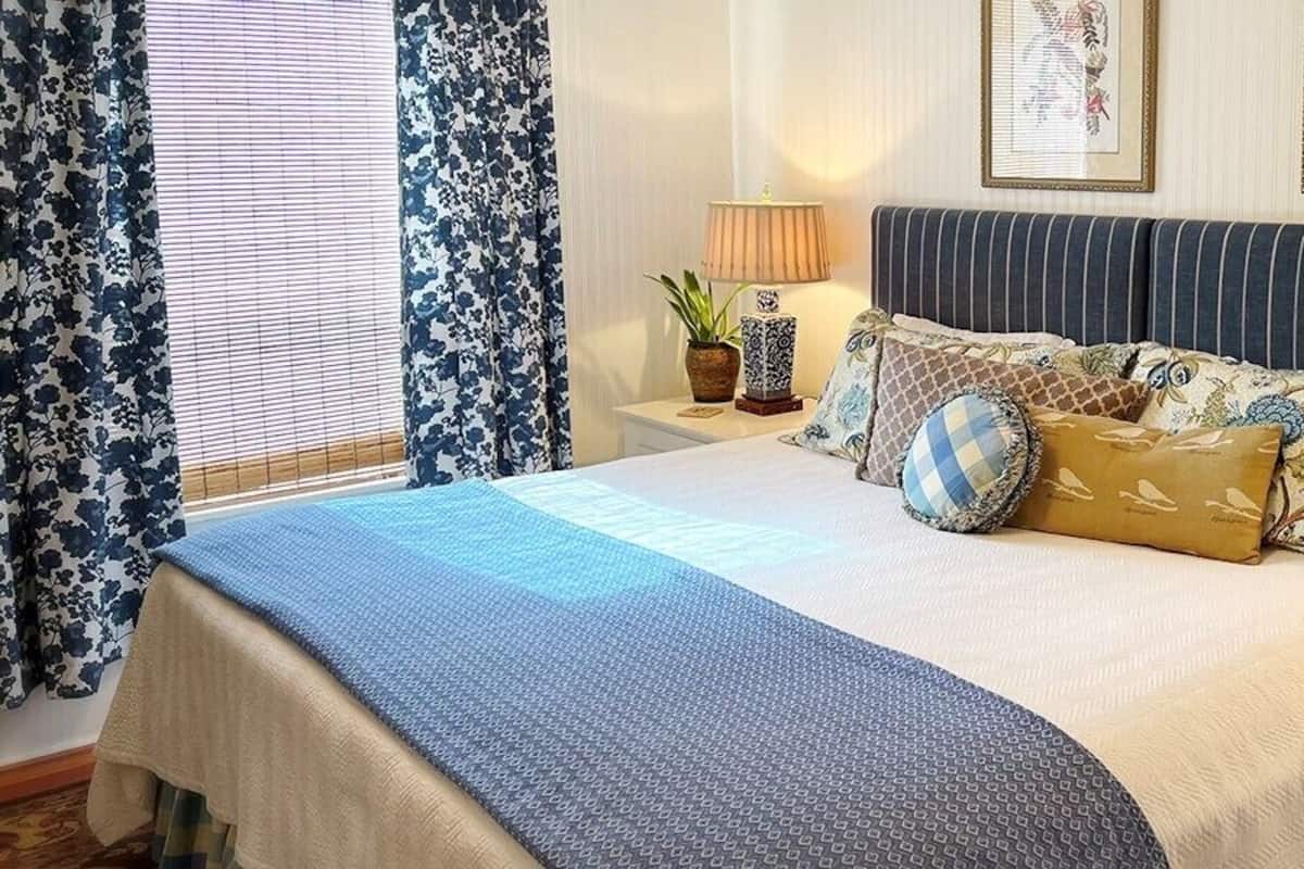 Standaard tweepersoonskamer, privébadkamer, uitzicht op binnenplaats (Sarah Suite)