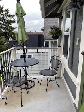 Superior Double Room, Ensuite (Eleanor Suite) | Balcony view - Fisher House Victoria Bed and Breakfast (Victoria)