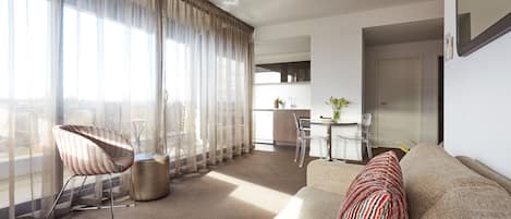 2 habitaciones, decoración personalizada y muebles diferentes