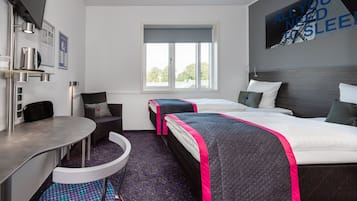 Allergitestet sengetøy, skrivebord, lydisolert og strykejern/-brett