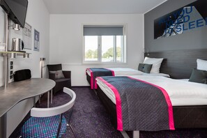 Hypo-allergenic bedding, desk, soundproofing, iron/ironing board - CABINN Aalborg Hotel (Aalborg)
