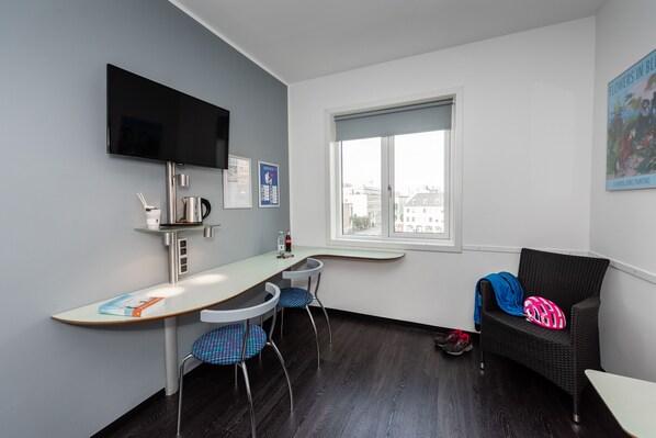 家庭房 | 防过敏的被褥、办公桌、隔音、熨斗/熨板