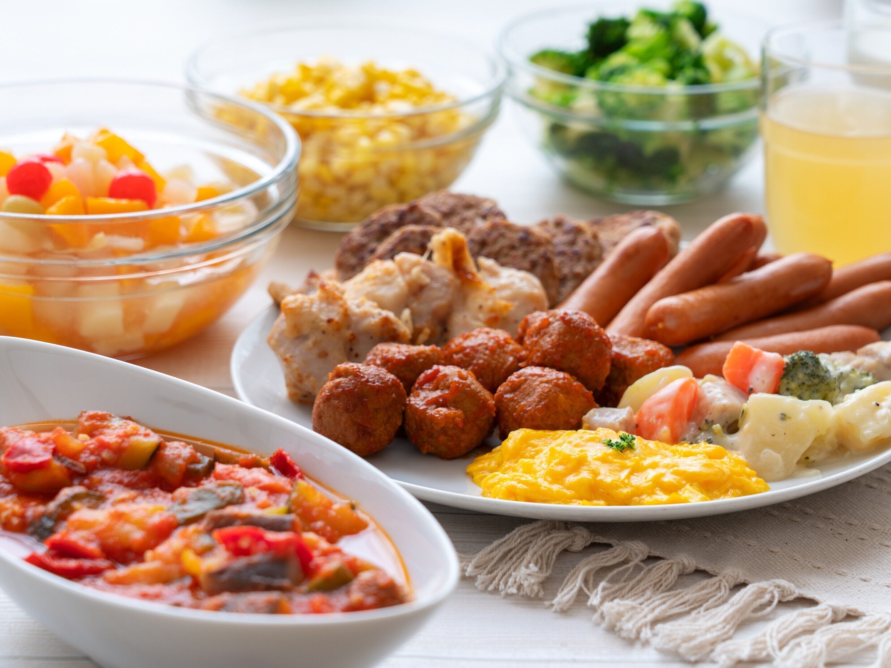 daily buffet breakfast (jpy 1540 per person)
