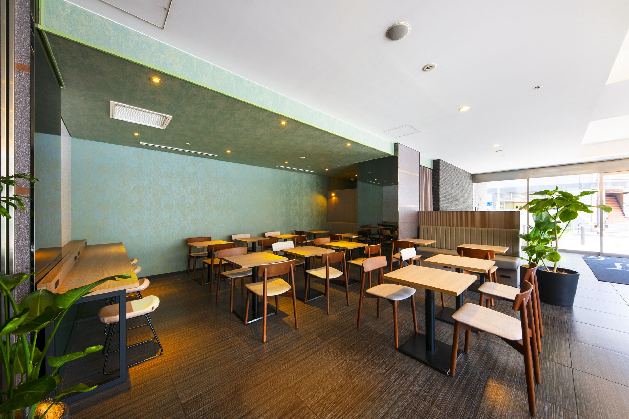 daily buffet breakfast (jpy 1540 per person)