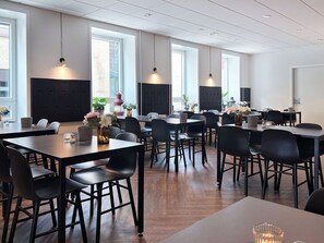 Free daily buffet breakfast - Hotel Frederikshavn (Frederikshavn)