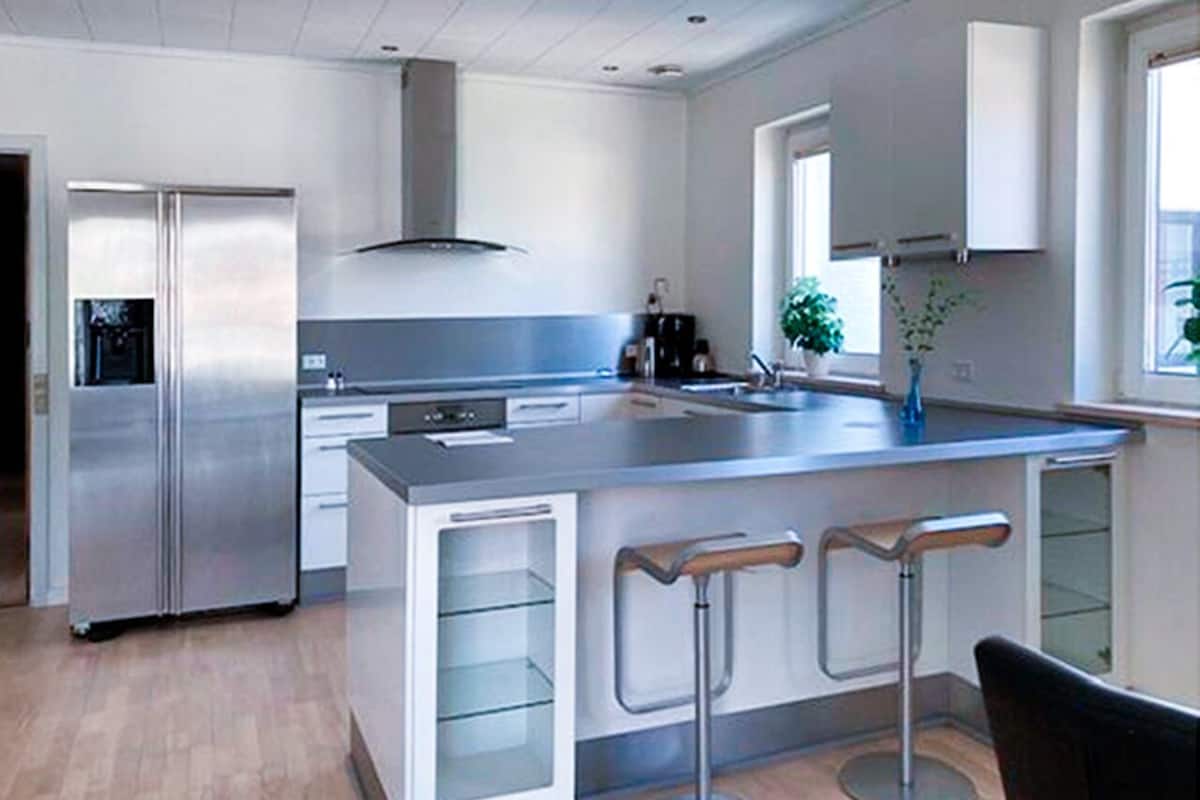 apartment | 2 bedrooms, individually decorated, individually furnished, desk