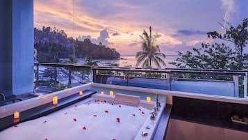 Deluxe Suite, 1 Bedroom, Sea View | Bathroom