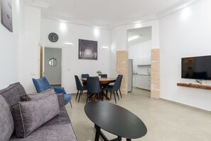 Deluxe Apartment, 2 Bedrooms, Kitchen | Living area