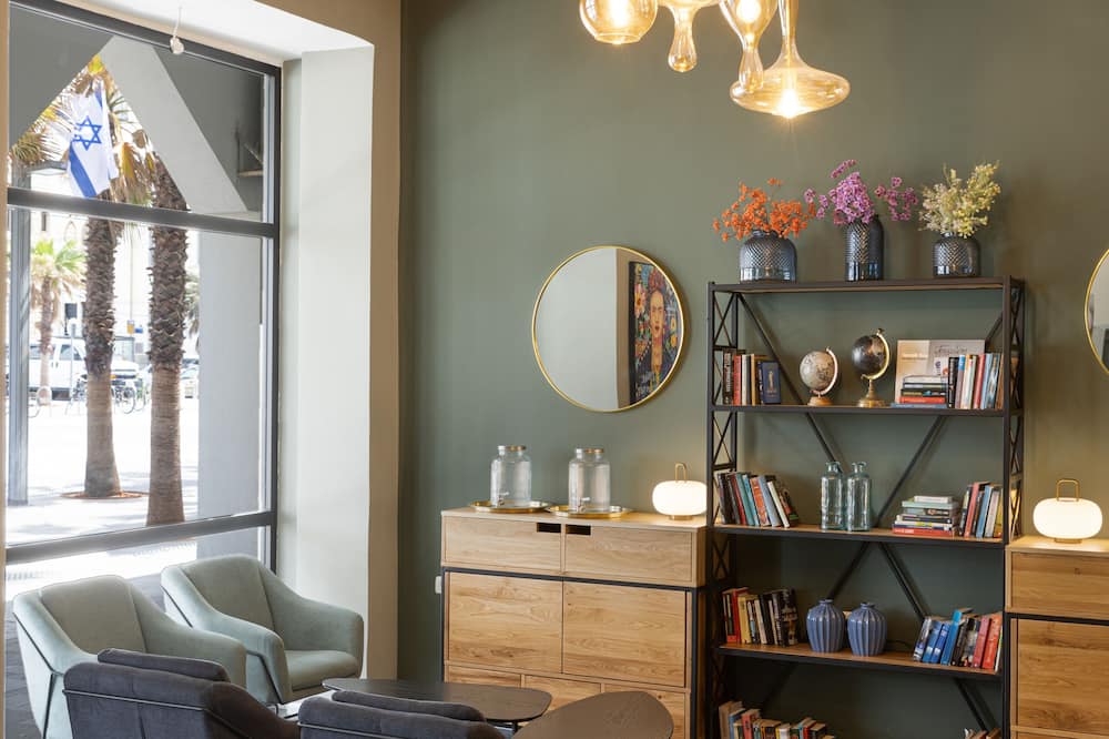 Liber Seashore Suites