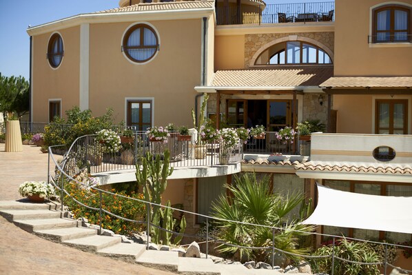 Property grounds - Hotel Raffael (San Vero Milis)