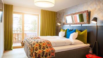 Bäddmadrasser, värdeförvaringsskåp på rummet och individuell inredning