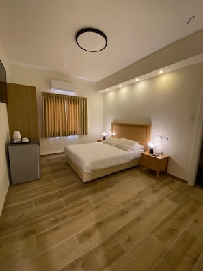In-room safe, desk, rollaway beds, free WiFi