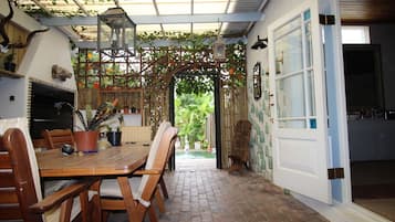 Coin salon dans le hall