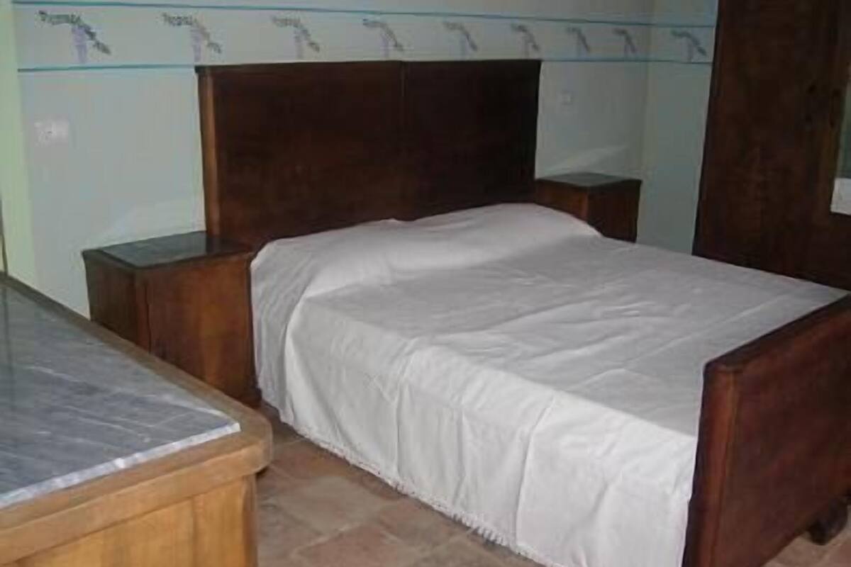Standard Triple Room (Glicine) | Rollaway beds (surcharge), WiFi (free), bed sheets