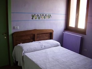 Camas extras/dobráveis (sobretaxa), Wi-Fi de cortesia, roupa de cama
