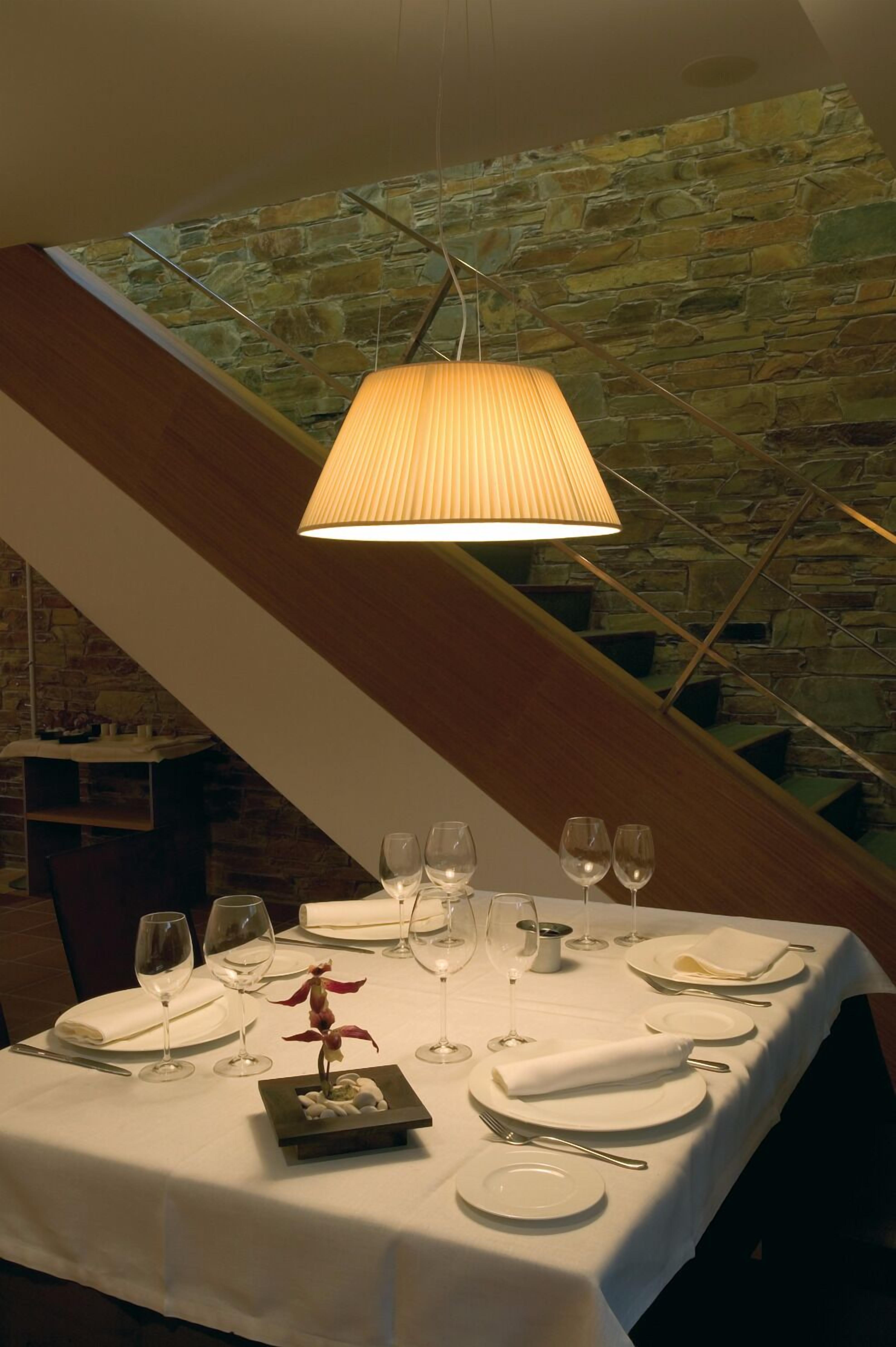 Se sirven desayunos, comidas, cenas y cocina española 