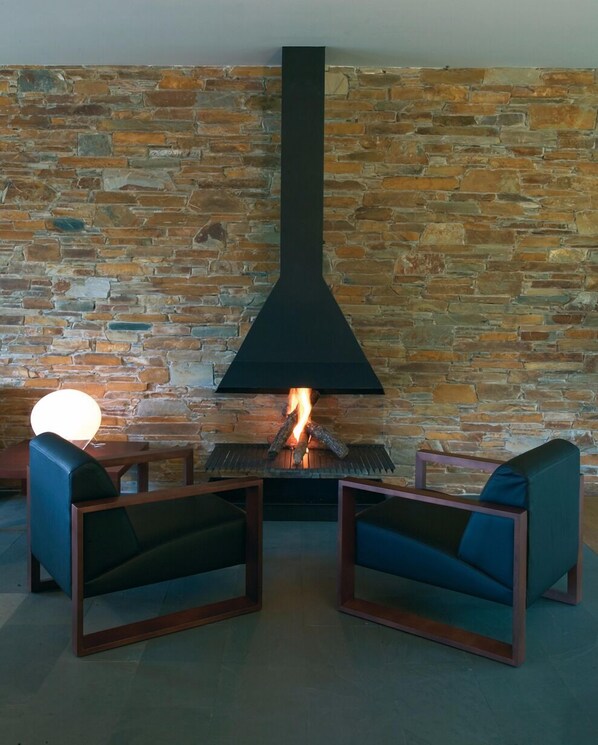 Fireplace - Hotel Rural de Floriana (Molinaseca)