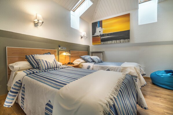 Family Triple Room, Sea View | Children’s theme room - Hotel Boutique Las Brisas (Santander)