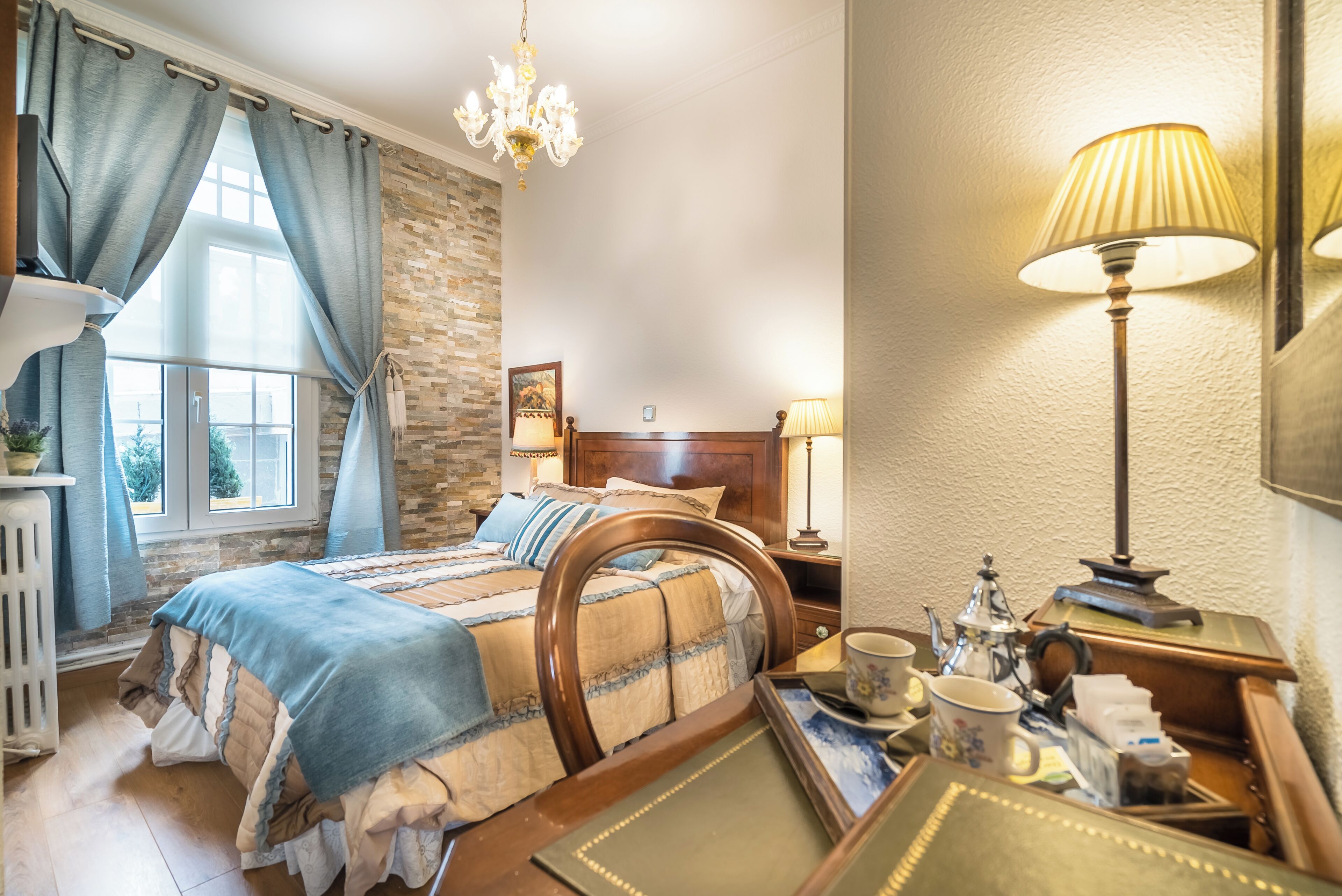 Habitación Individual en Planta Baja | Premium bedding, down comforters, memory foam beds, in-room safe