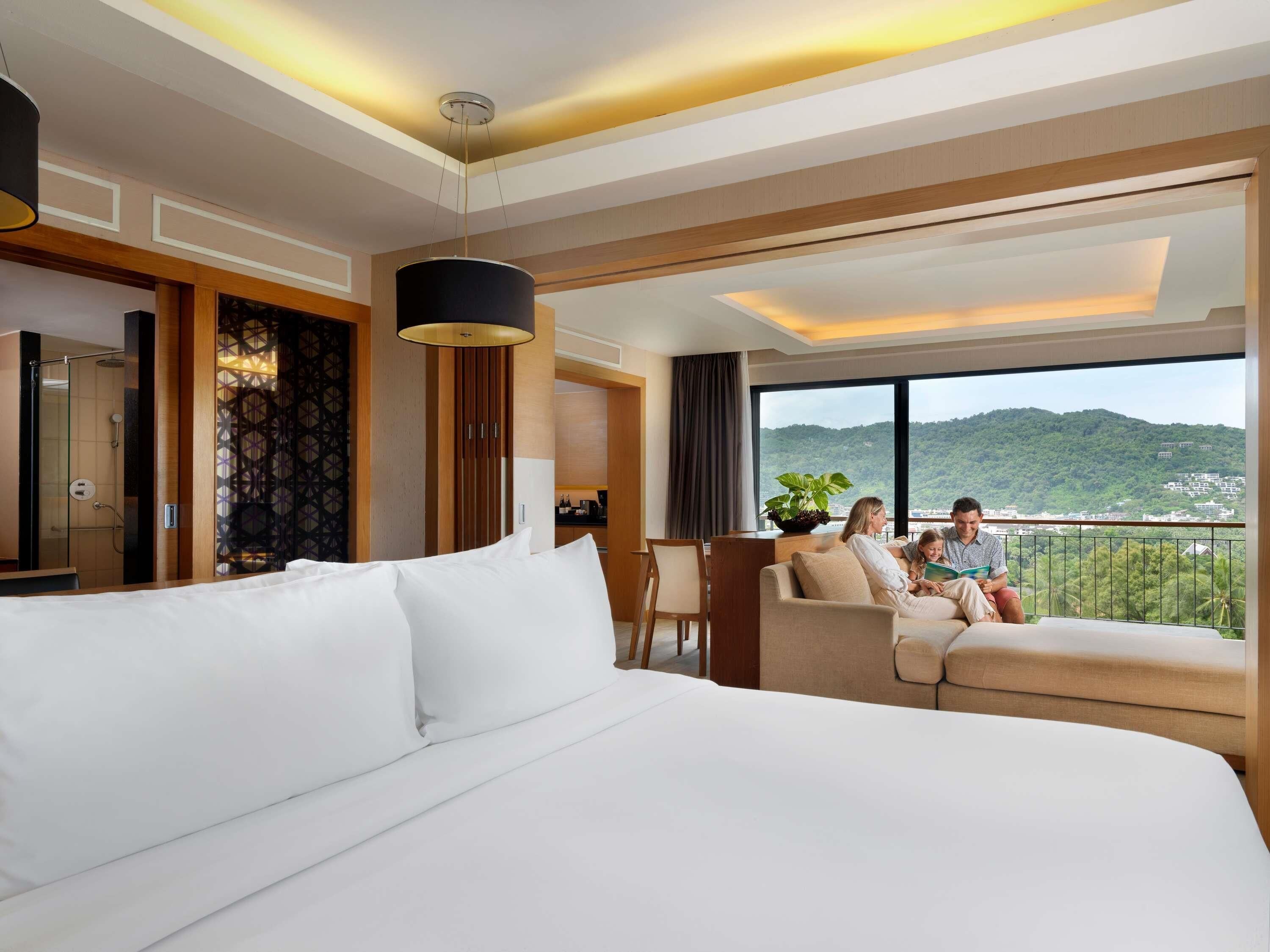 Family Suite, 1 King Bed, Balcony, Sea View | Hypo-allergenic bedding, down comforters, memory foam beds, minibar