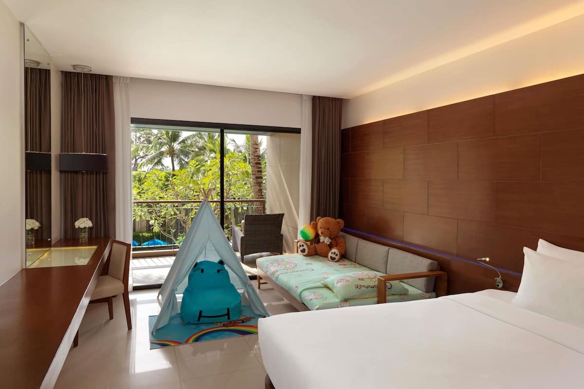 Deluxe Room, Balcony, Pool View (1 King Bed and 1 Sofabed) | Down duvets, in-room safe, desk, laptop workspace