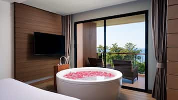 Family Suite, 1 King Bed, Balcony, Sea View | Down duvets, in-room safe, desk, laptop workspace