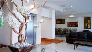 Sala de estar en el lobby