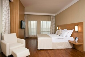 Premium bedding, Select Comfort beds, minibar, in-room safe - Anemon Hotel Malatya (Malatya)
